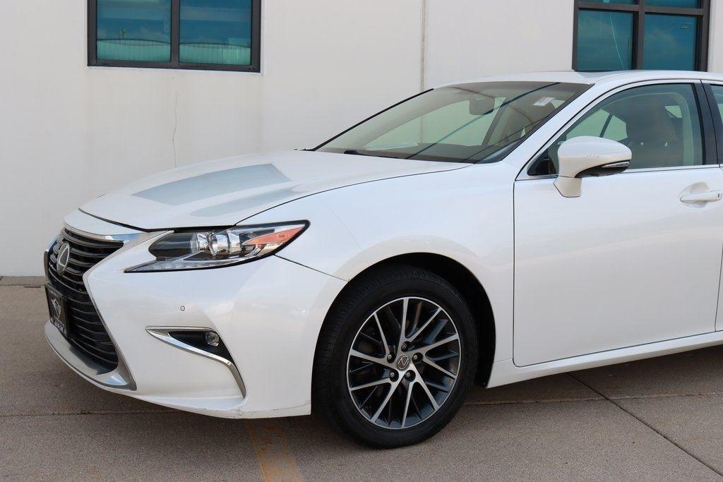 Lexus ES 350  2016