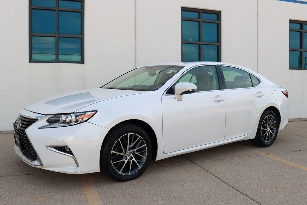 Lexus ES 350  2016