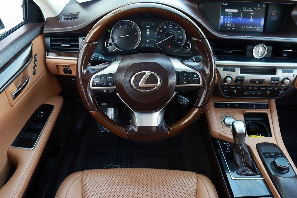 Lexus ES 350  2016