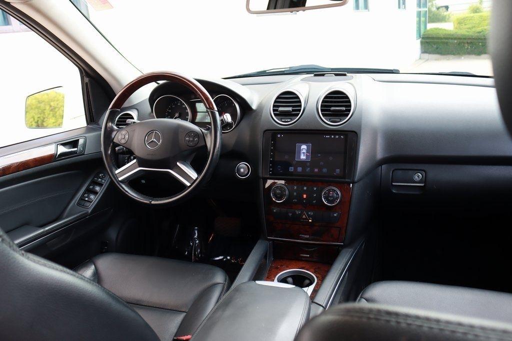 Mercedes-Benz M-Class  2011