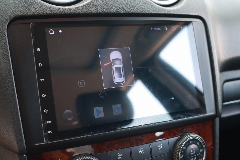 Mercedes-Benz M-Class  2011