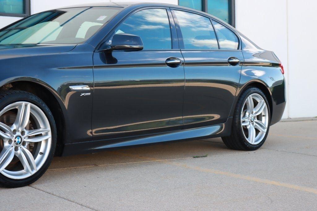 BMW 5-Series  2012