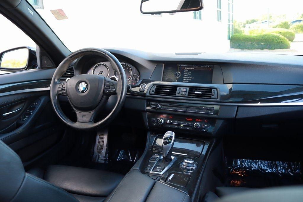 BMW 5-Series  2012
