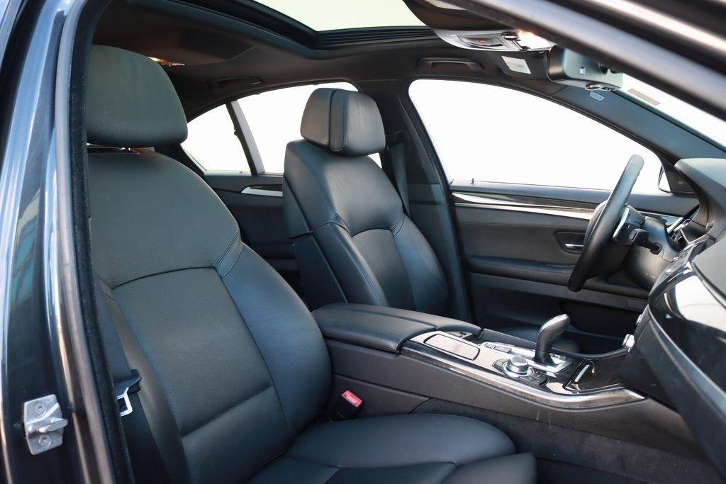 BMW 5-Series  2012
