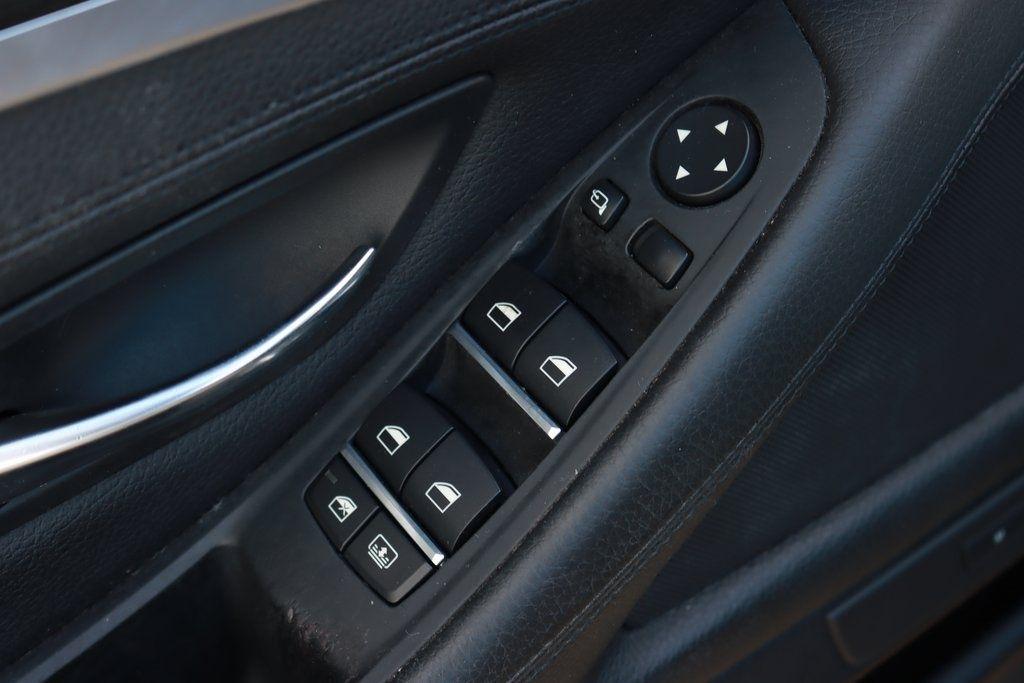 BMW 5-Series  2012