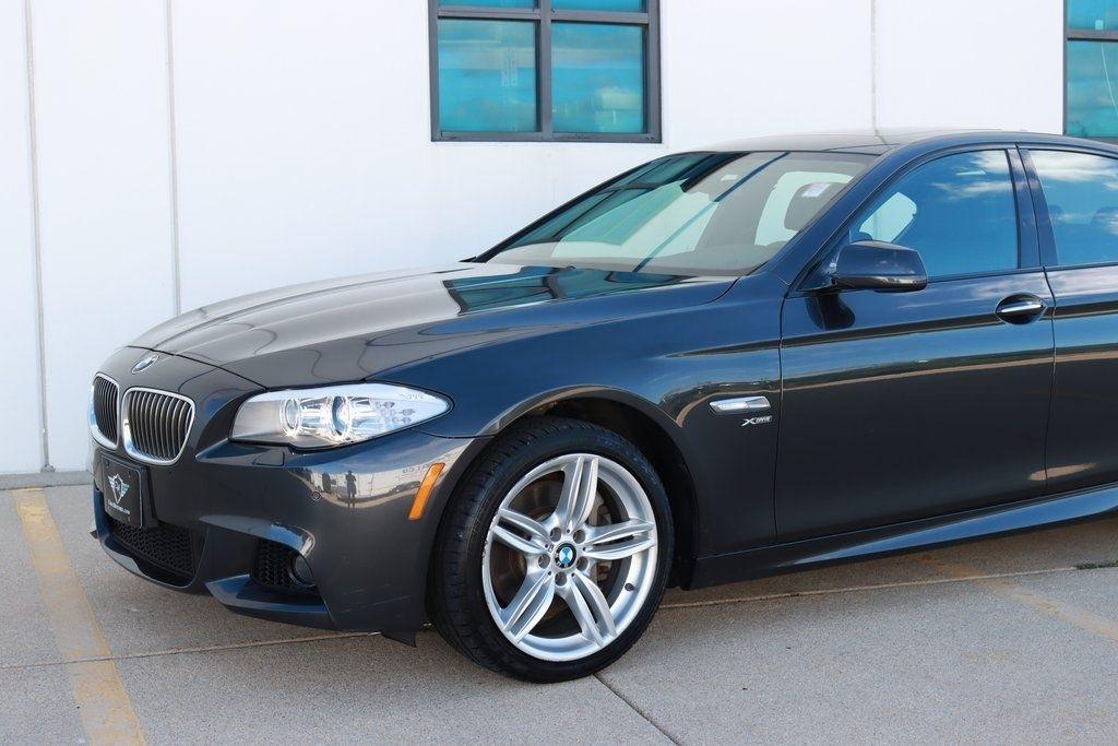 BMW 5-Series  2012