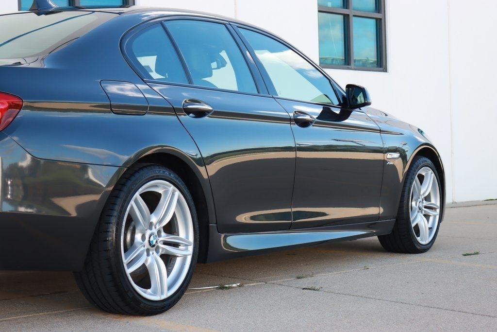 BMW 5-Series  2012