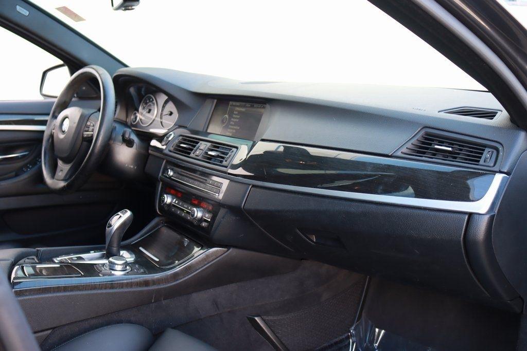 BMW 5-Series  2012
