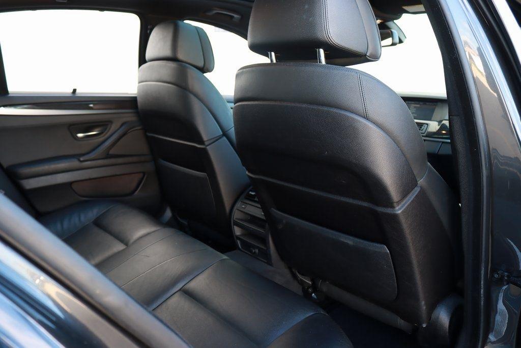 BMW 5-Series  2012