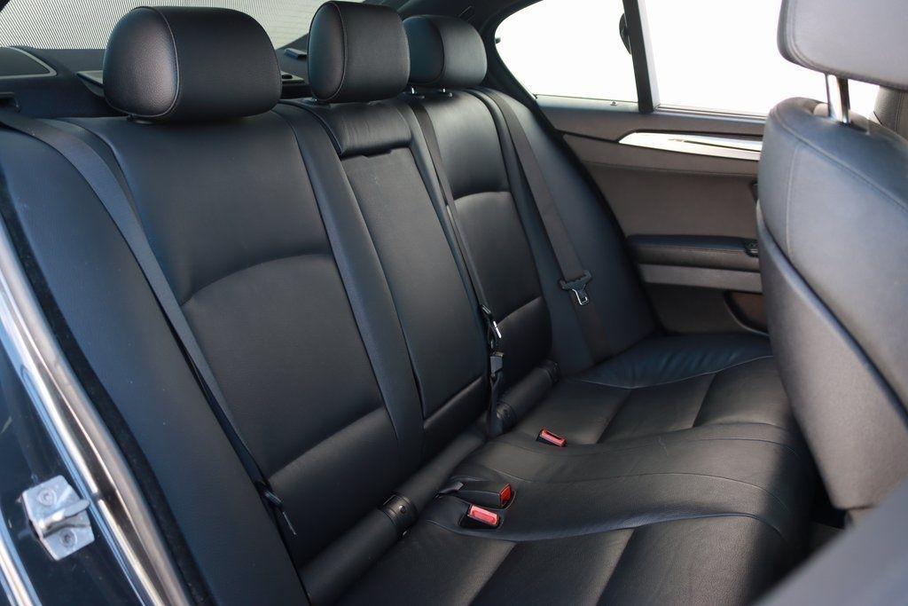 BMW 5-Series  2012
