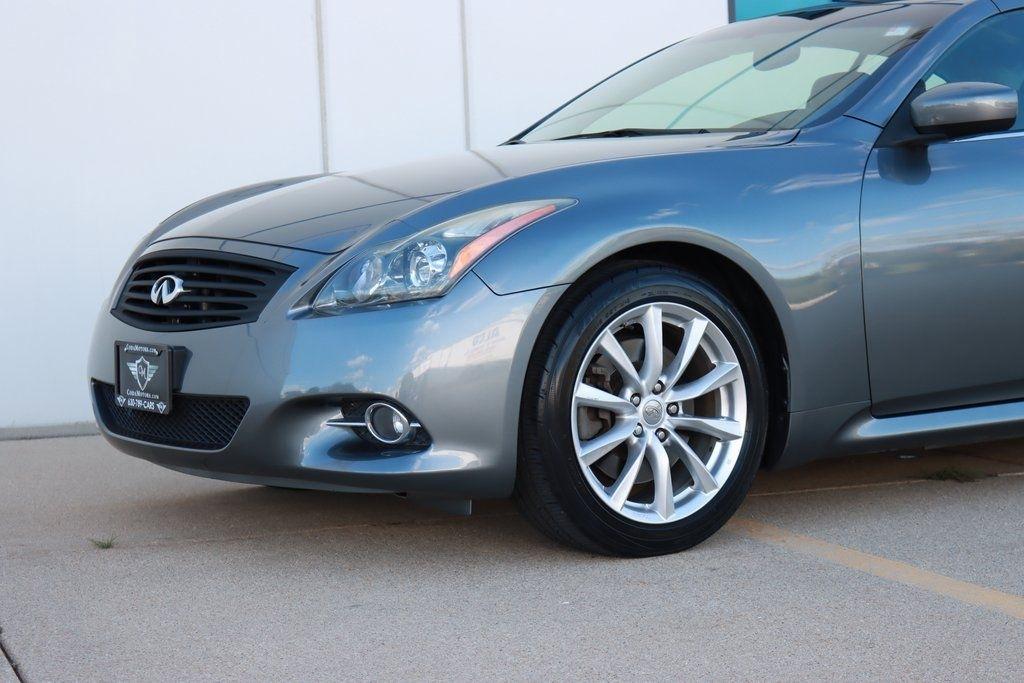 Infiniti G Convertible  2013