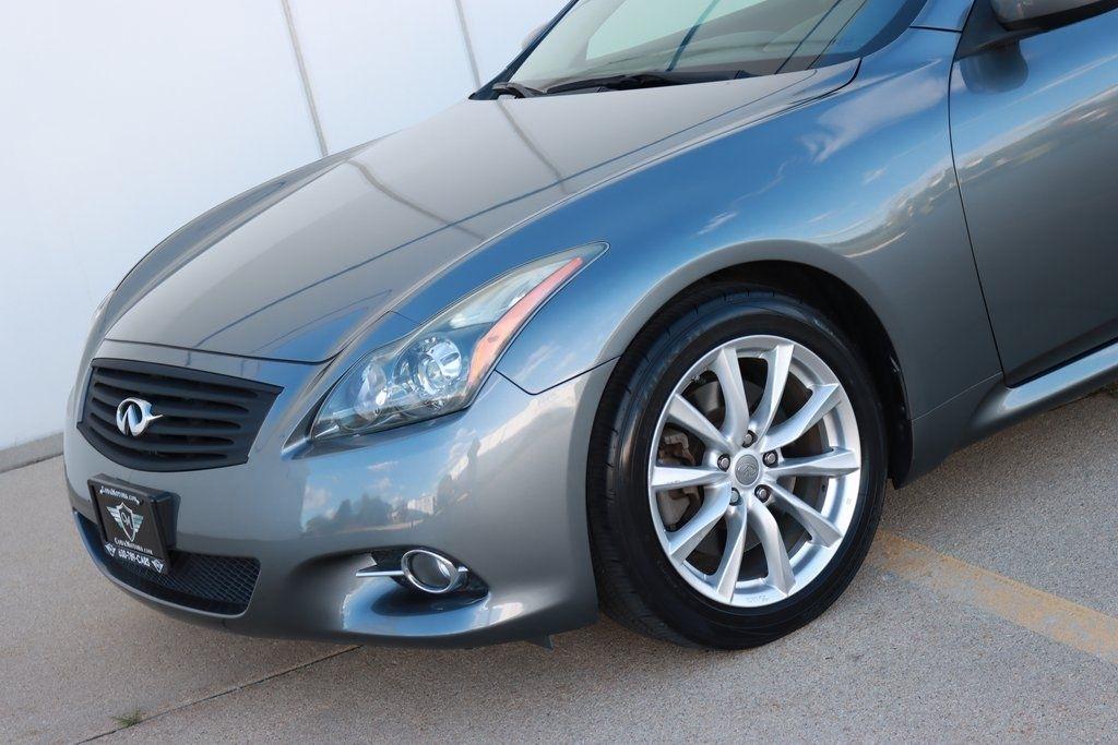 Infiniti G Convertible  2013