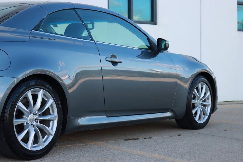 Infiniti G Convertible  2013