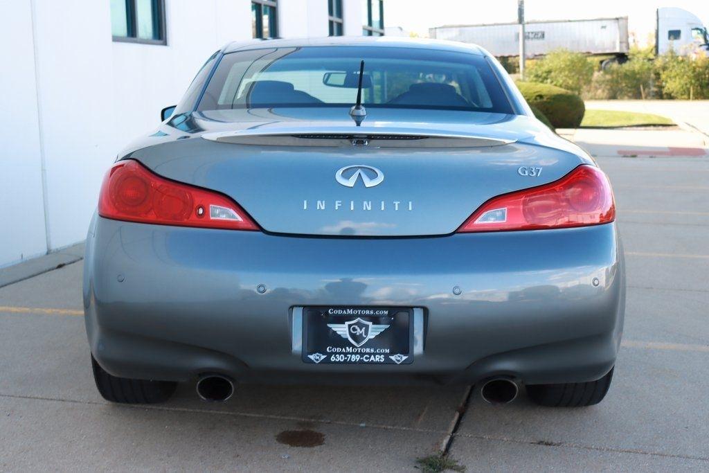 Infiniti G Convertible  2013