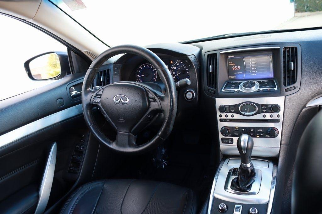 Infiniti G Convertible  2013