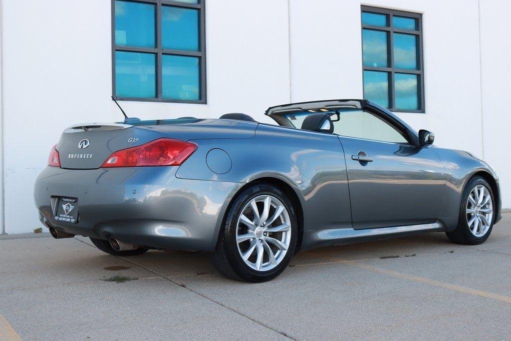 Infiniti G Convertible  2013