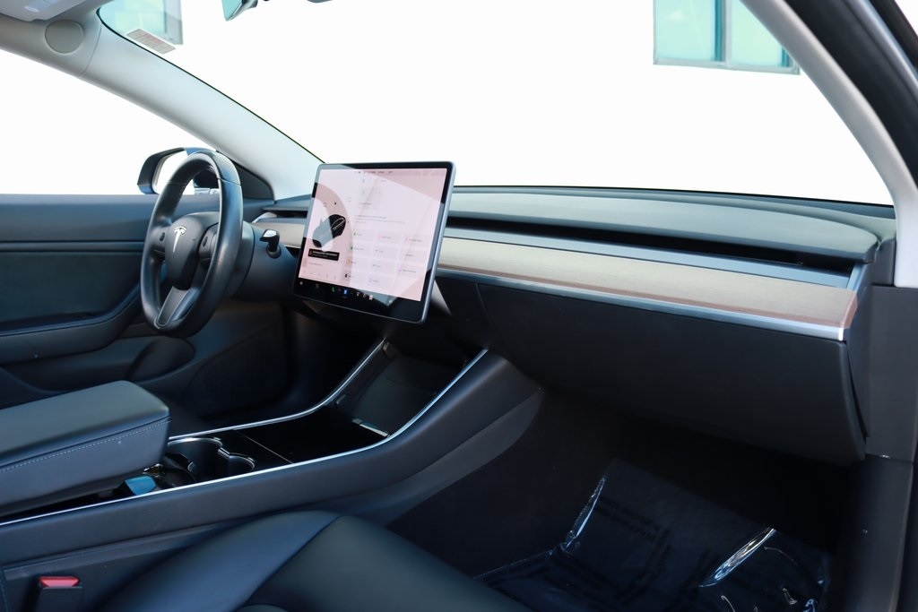 Tesla Model 3  2018 Tesla Model 3  2018
