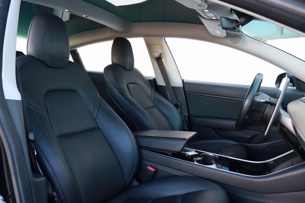 Tesla Model 3  2018 Tesla Model 3  2018