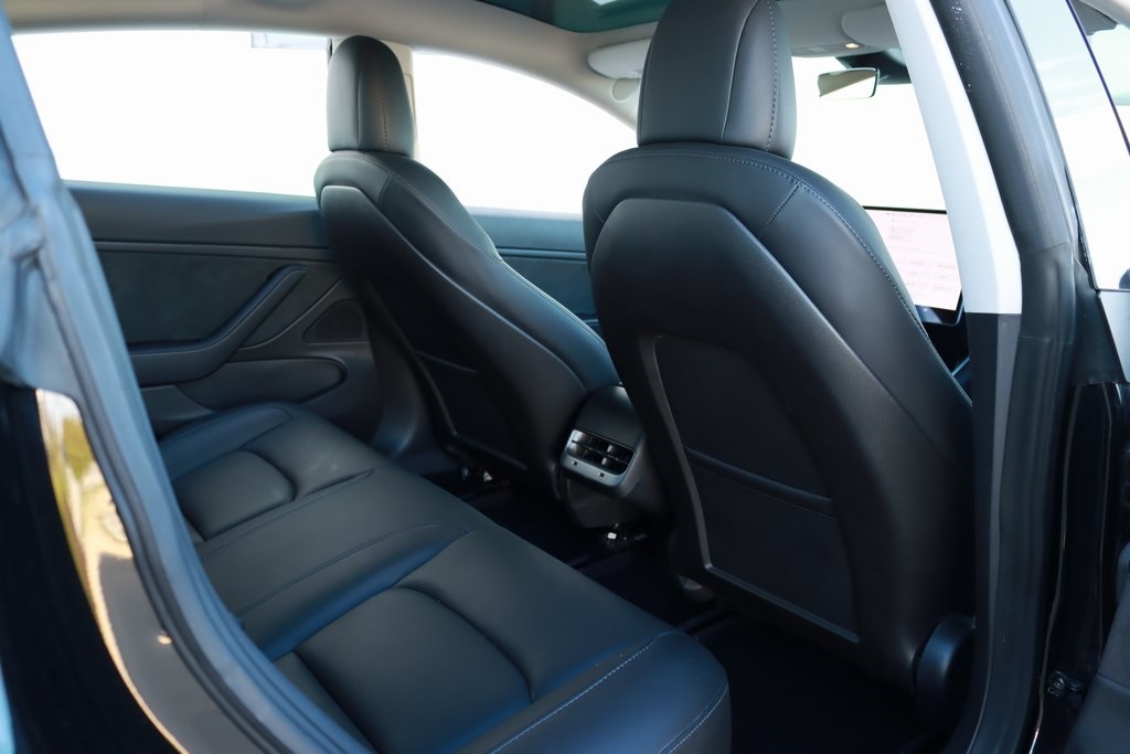 Tesla Model 3  2018 Tesla Model 3  2018