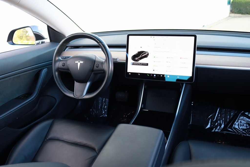 Tesla Model 3  2018 Tesla Model 3  2018