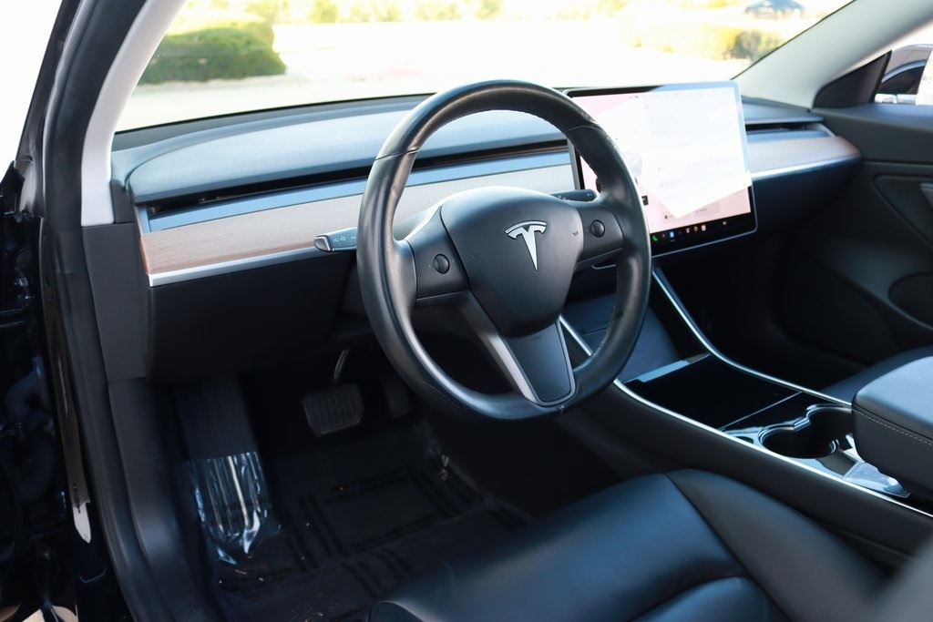 Tesla Model 3  2018 Tesla Model 3  2018