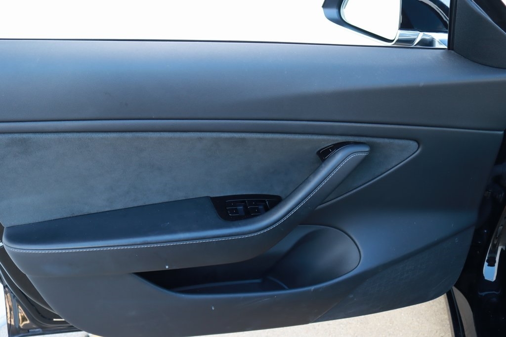 Tesla Model 3  2018 Tesla Model 3  2018