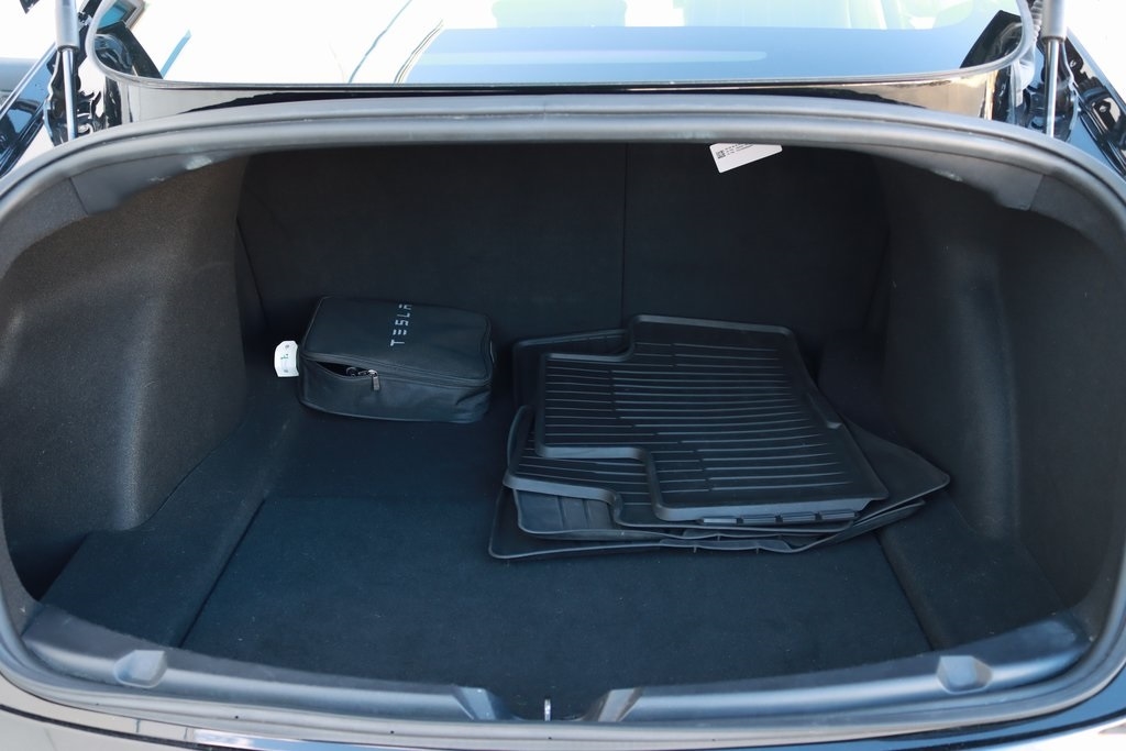 Tesla Model 3  2018 Tesla Model 3  2018