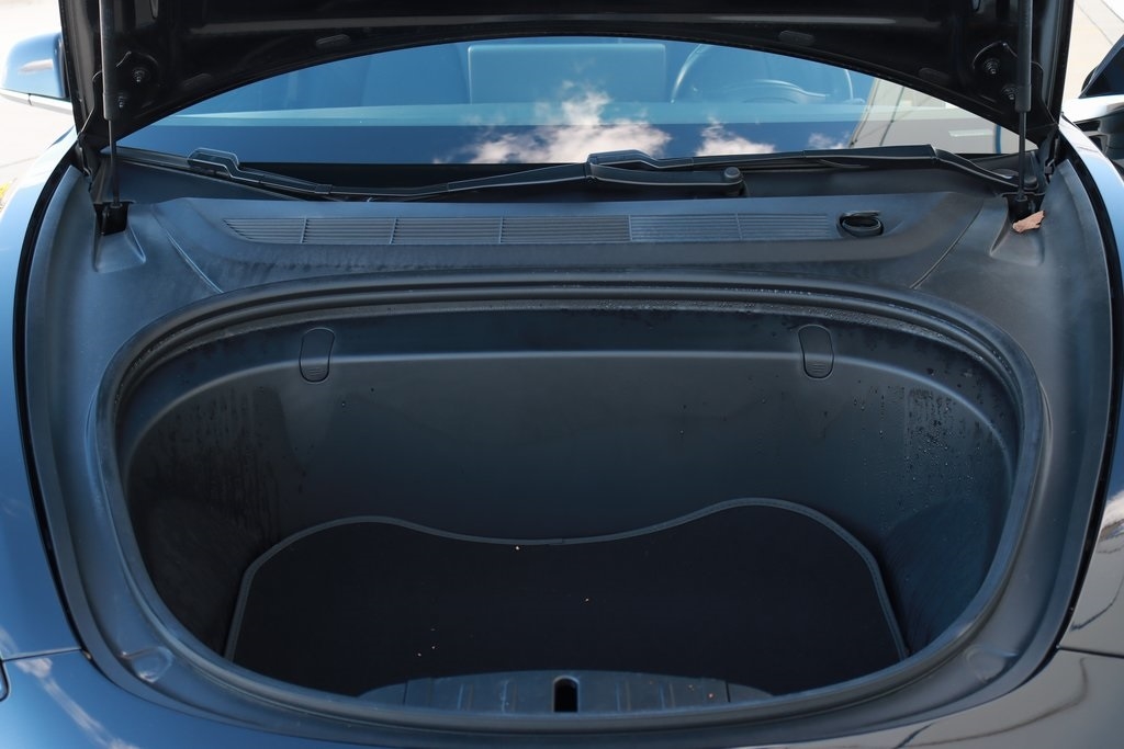 Tesla Model 3  2018 Tesla Model 3  2018