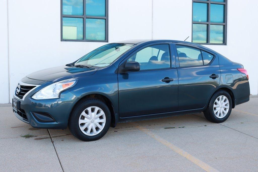 Nissan Versa  2015