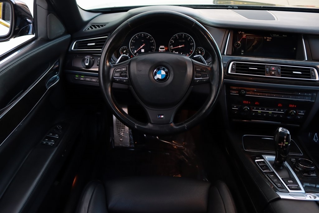 BMW 7-Series  2015 BMW 7-Series  2015