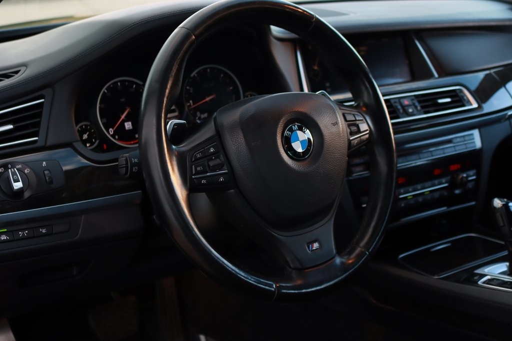 BMW 7-Series  2015 BMW 7-Series  2015