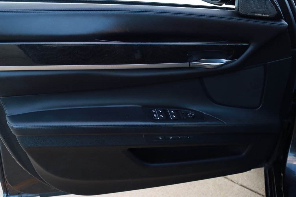 BMW 7-Series  2015 BMW 7-Series  2015