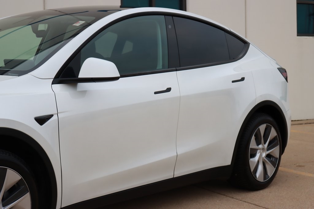 Tesla Model Y  2020