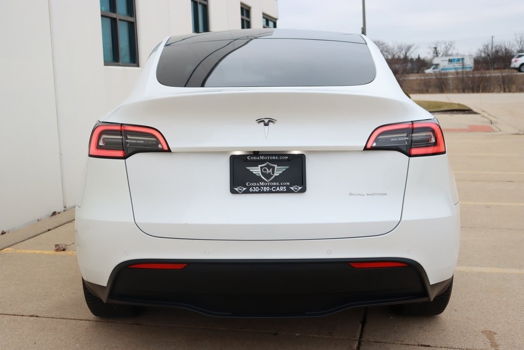 Tesla Model Y  2020