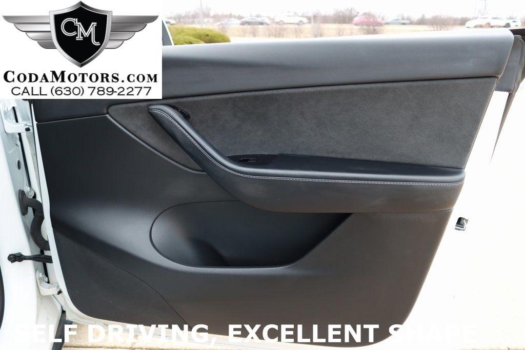 Tesla Model Y  2020