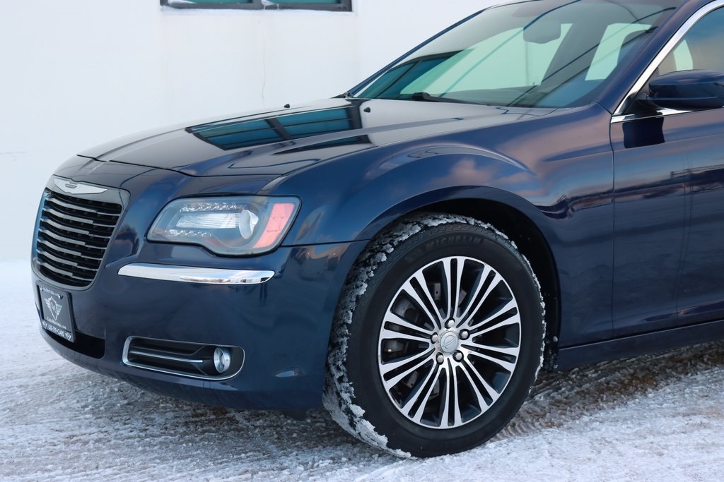 Chrysler 300  2013