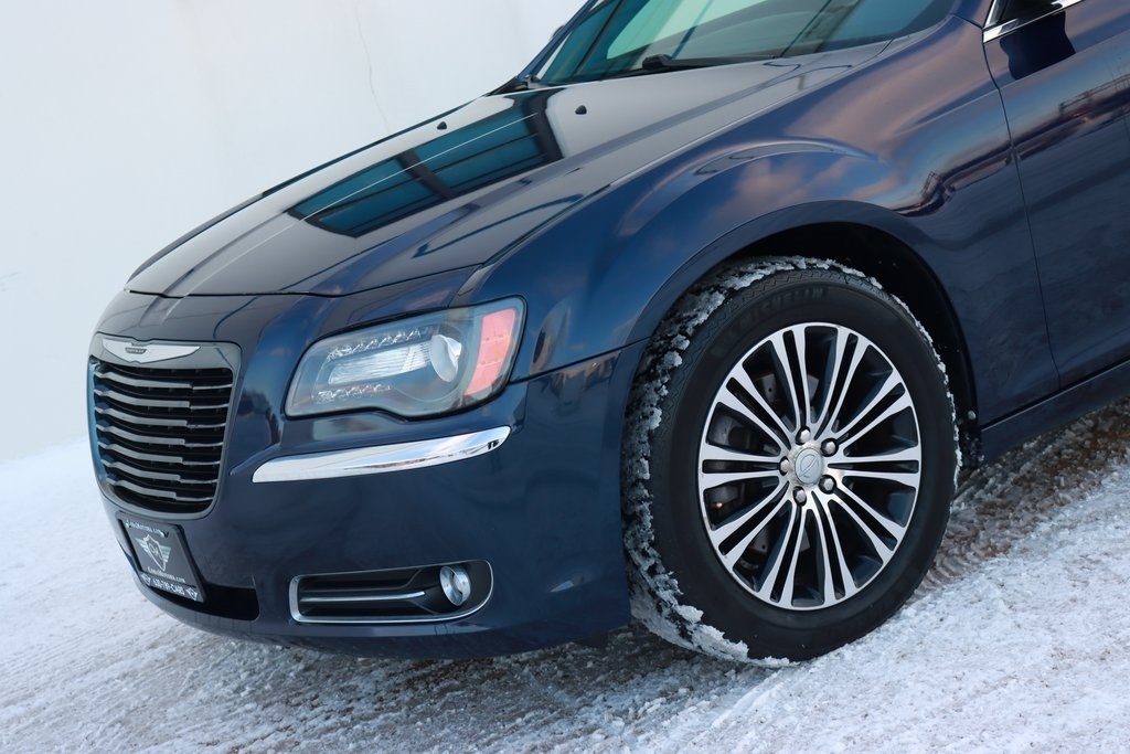 Chrysler 300  2013