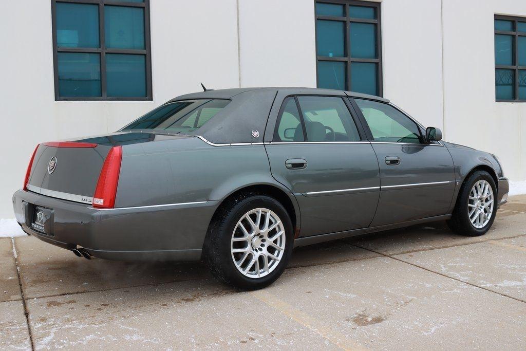 Cadillac DTS  2007