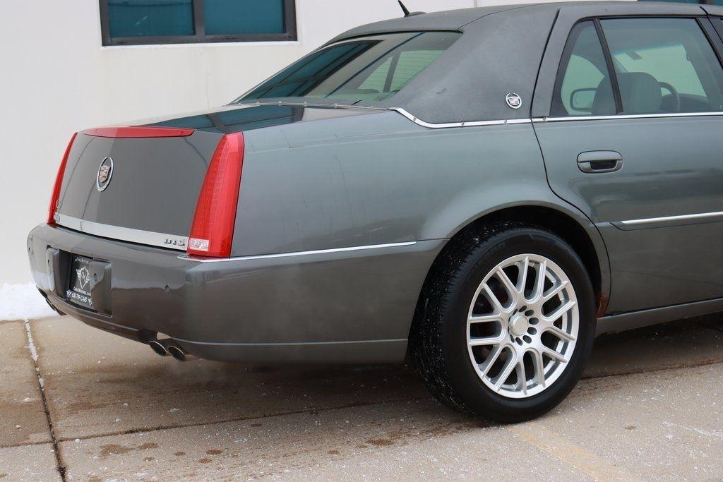 Cadillac DTS  2007