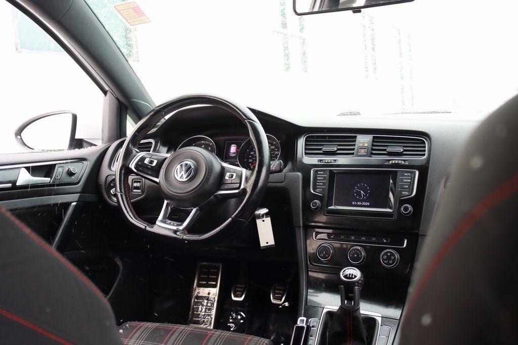 Volkswagen GTI  2015