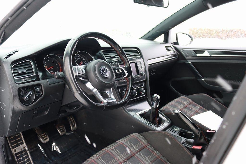 Volkswagen GTI  2015