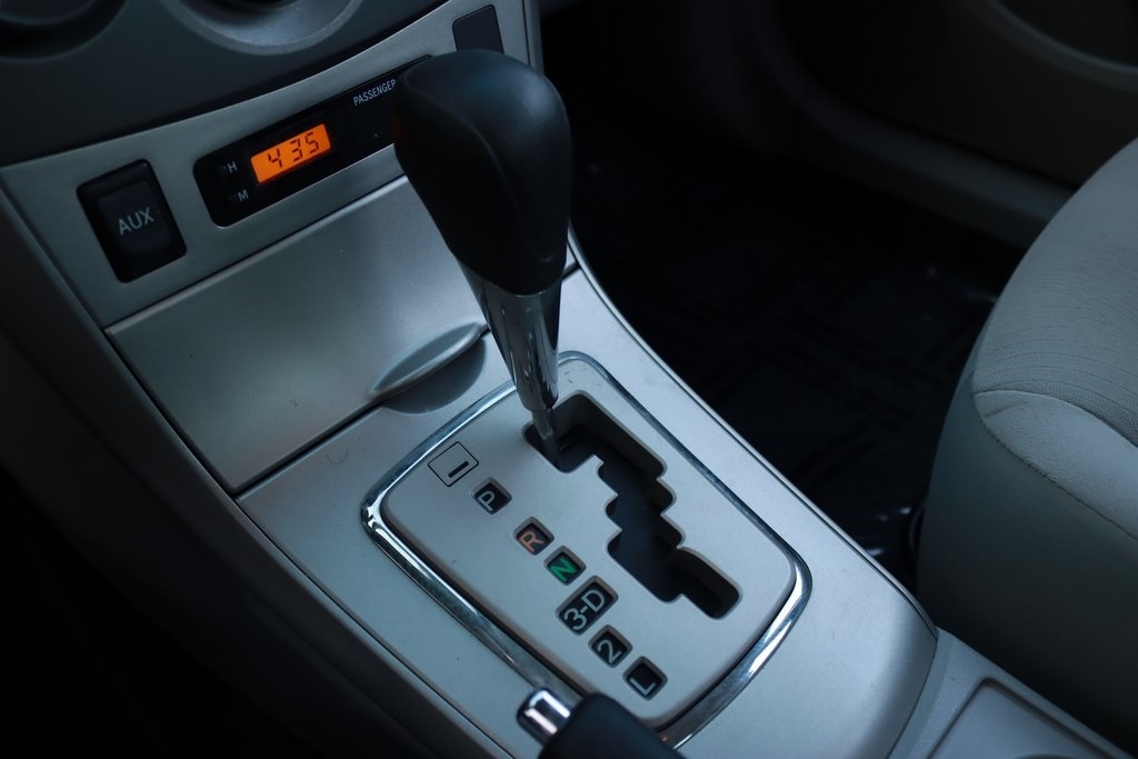 Toyota Corolla  2011