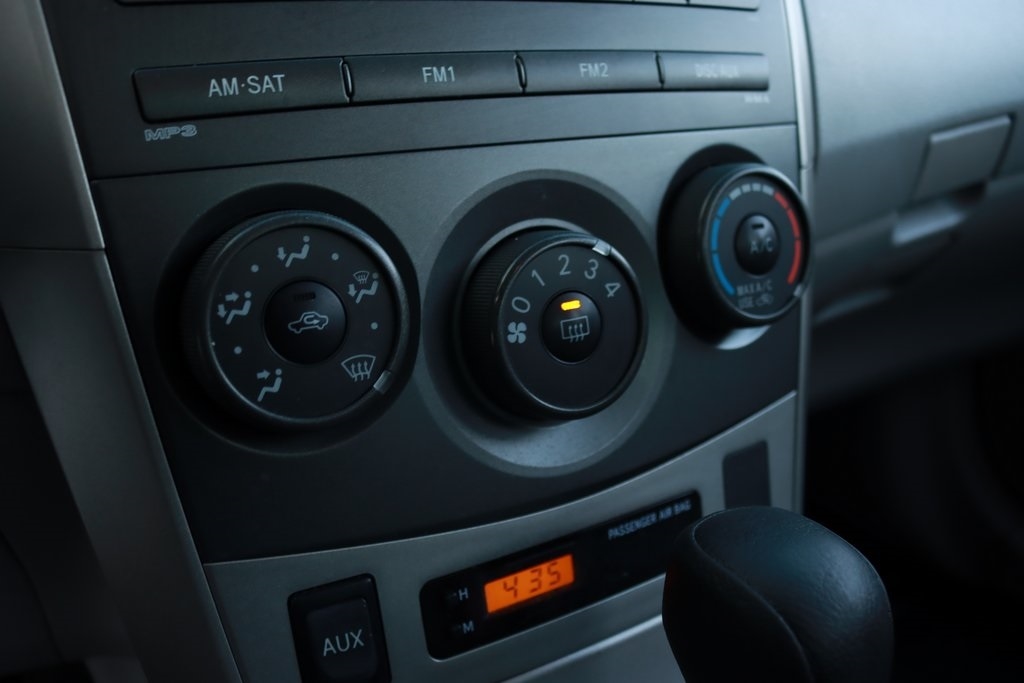 Toyota Corolla  2011