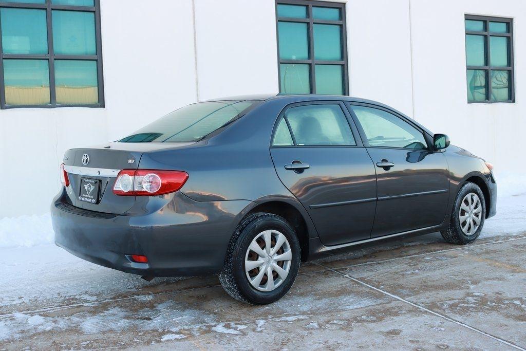 Toyota Corolla  2011