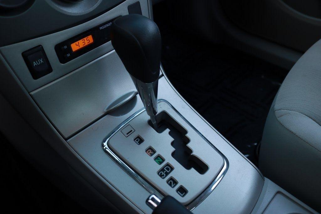 Toyota Corolla  2011