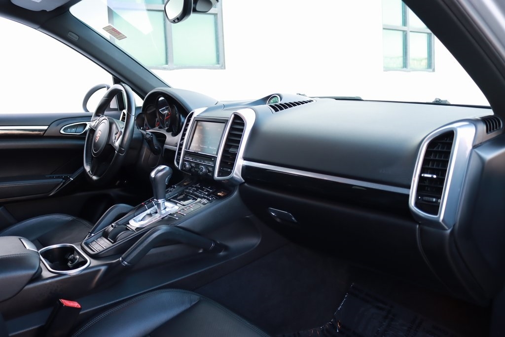 Porsche Cayenne  2013