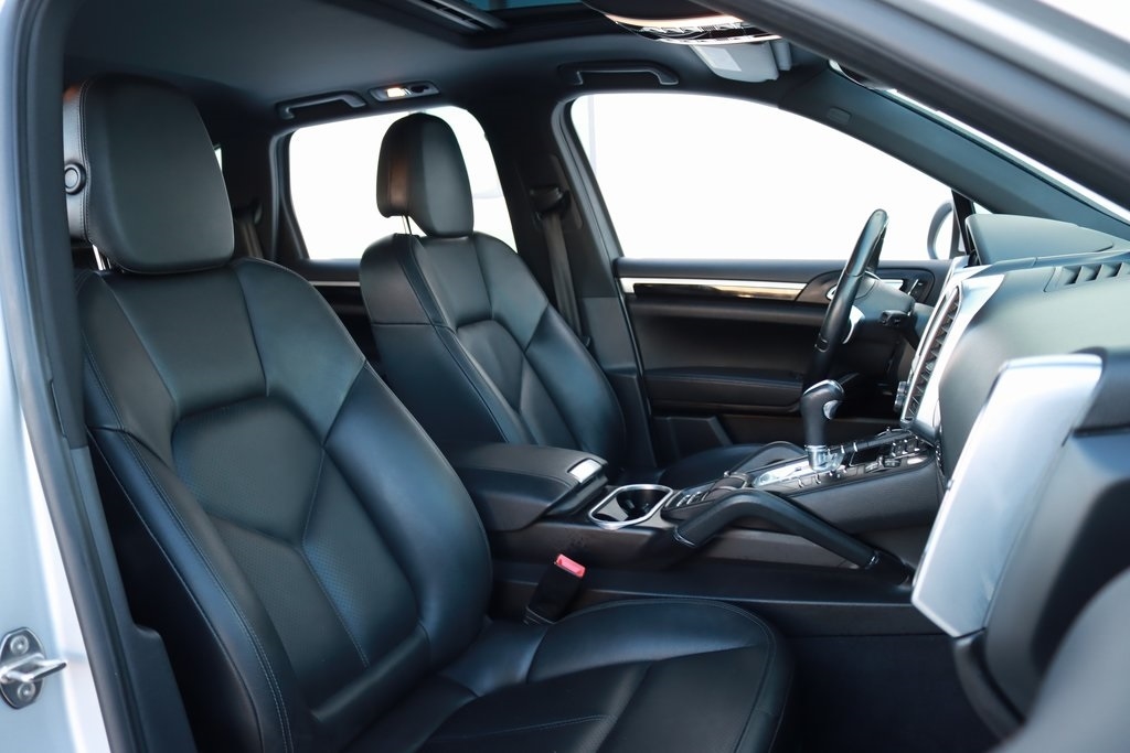 Porsche Cayenne  2013