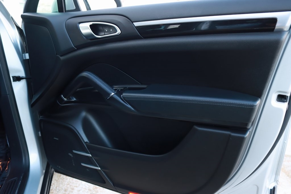 Porsche Cayenne  2013