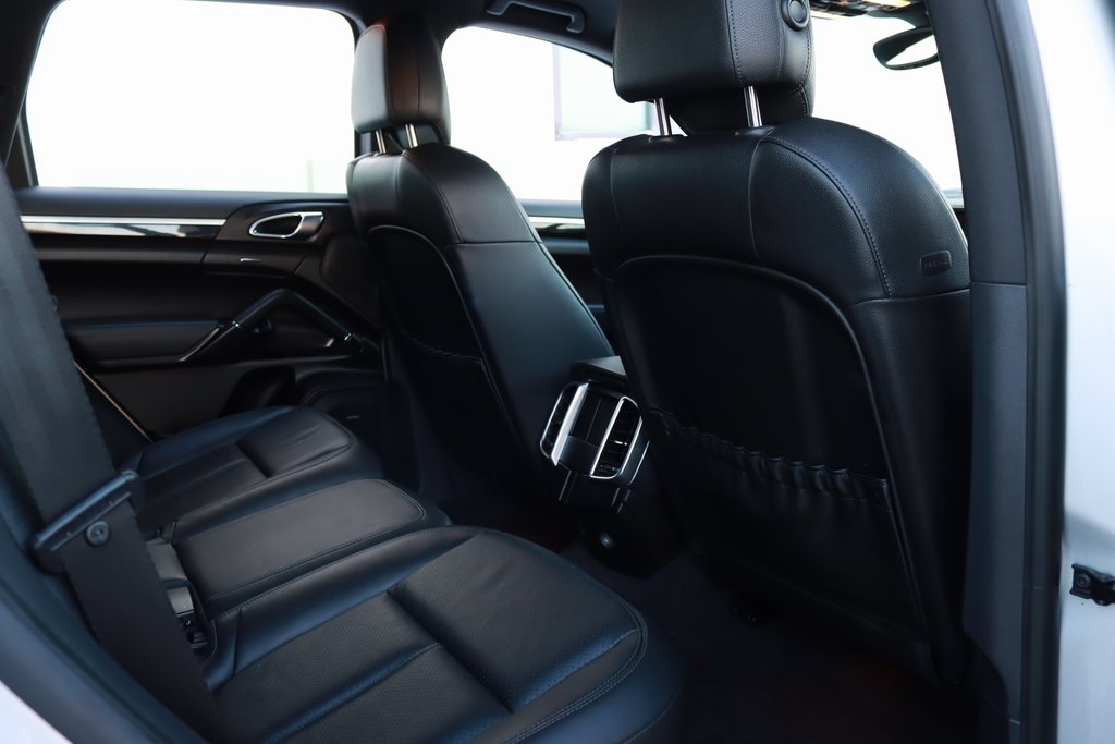 Porsche Cayenne  2013