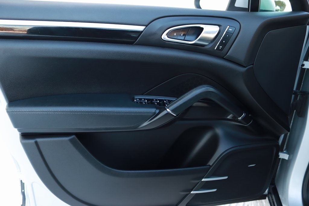 Porsche Cayenne  2013